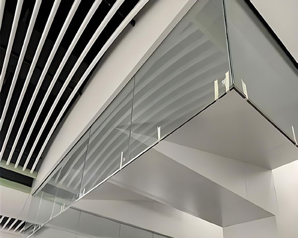 刚察玻璃刚察挡烟垂壁