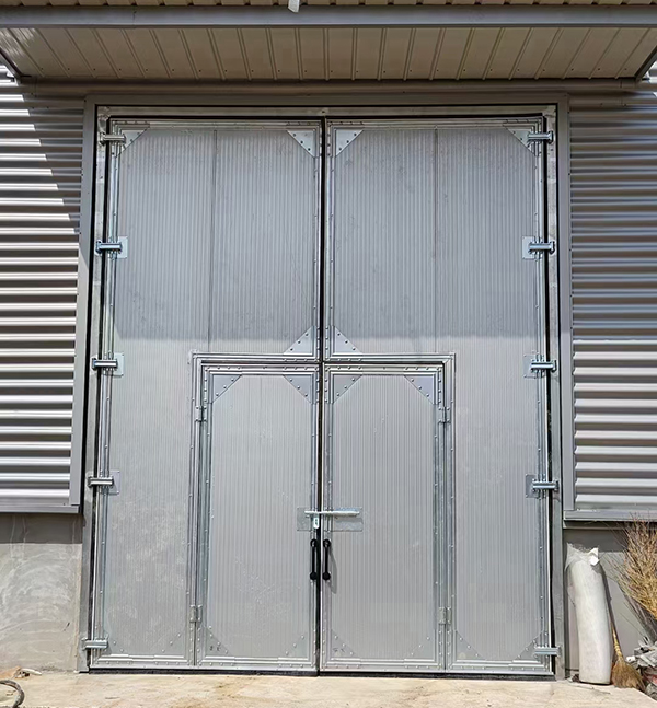 刚察工业平开门