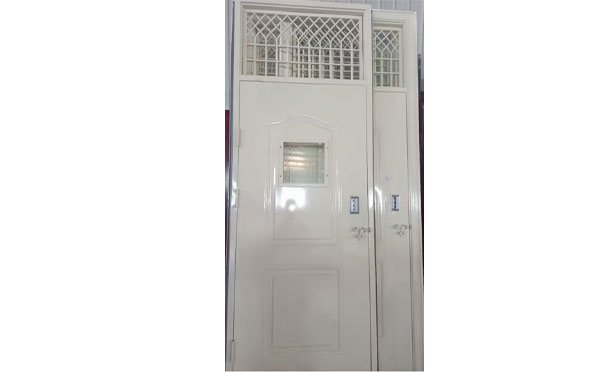 刚察学校教室门