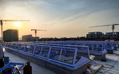 消防刚察排烟窗开启角度