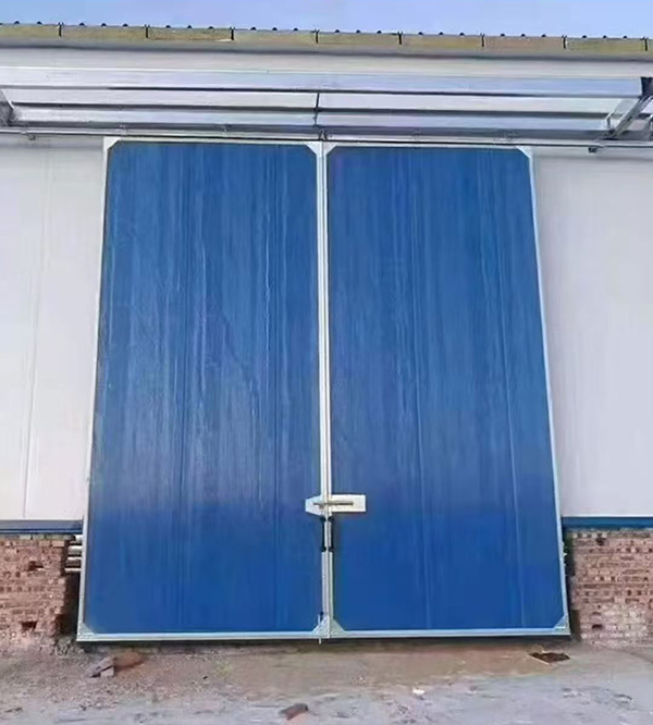 刚察工业门在大型仓储物流通道中的应用实例